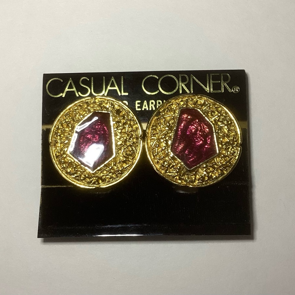 Casual Corner Vintage Clip On Earrings